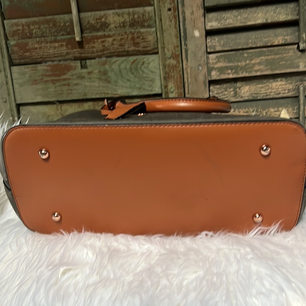 Adrienne Vittadini Dome Handbag Sachtel - Picture 6 of 12